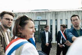Eva Sas, Julien Bayou, Sabrina Sebaihi, Aurelien Tache and Mounir Satouri visited the Vincennes administrative detention centre