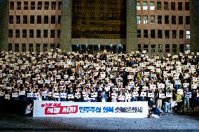 Candlelight Vigil To Condemn Yoon Suk-Yeol Government