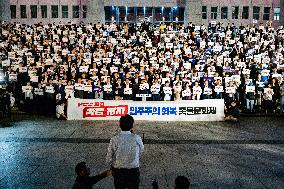 Candlelight Vigil To Condemn Yoon Suk-Yeol Government