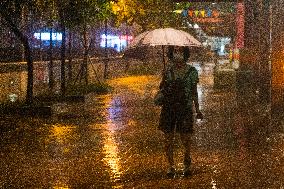 Super-Typhoon Saola Hits Hong Kong