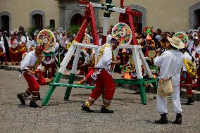 Ritual Ceremony Of Voladores Of Mexico