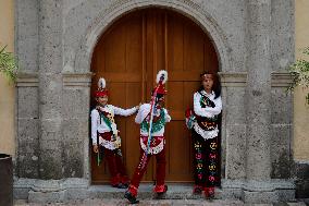 Ritual Ceremony Of Voladores Of Mexico