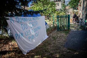Refugee Camp - Briancon
