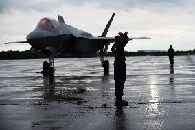 US Fighter Jets Capable Of Carrying Nuclear Weapons To Be Deployed In UK