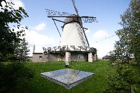 Võivere windmill and baseline of the Struve Arc