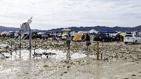 Flooding strands thousands at Burning Man event site in Nevada