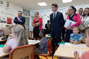 Elisabeth Borne and Gabriel Attal visit a primary school - Saint-Germain-sur-Ille