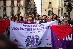 Women Rally Over Kiss Row - Barcelona