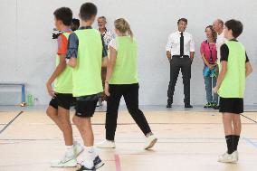 President Macron Visits Daniel-Argote Middle School - Orthez