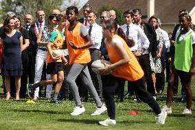 President Macron Visits Daniel-Argote Middle School - Orthez