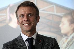 President Macron Visits Daniel-Argote Middle School - Orthez