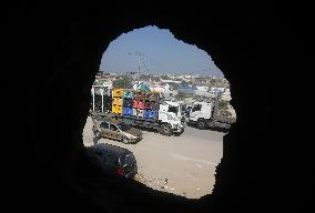 MIDEAST-GAZA-RAFAH-GOODS-EXPORTING-SUSPENSION