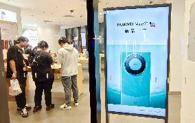 Huawei Mate60 Pro Phone Popular in China