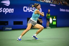 US Open - Quarter Final Muchova v Cirstea