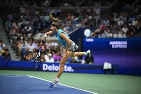 US Open - Quarter Final Muchova v Cirstea