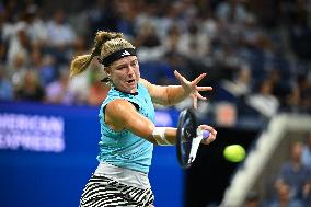 US Open - Quarter Final Muchova v Cirstea