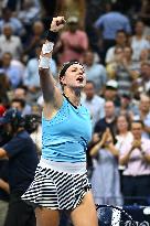 US Open - Quarter Final Muchova v Cirstea