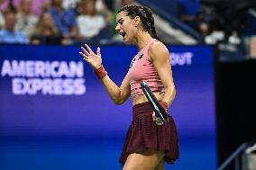 US Open - Quarter Final Muchova v Cirstea