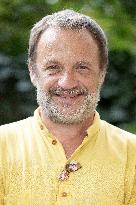 La Rochelle Fiction Festival Nominees 2023 : Cocktail Party-Paris