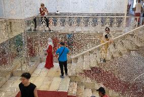 Iran-Golestan Palace And The Chinese Tourists