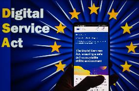 EU - Digital Service Act - Social Media - Photo Illustration