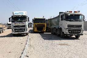 Palestinian Trucks In Front Of The Kerem Shalom Commercial Crossing, In Gaza Strip