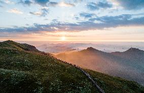 Tourist Watch The Sunrise in Bijie