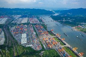 Guoyuan Port Trade Growth in Chongqing