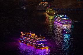 Tourists Travel in Chongqing