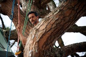 Arborist-climber Thomas Brail On Hunger Strike Against The Planned Highway A69