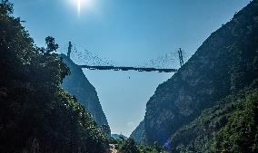 (SP)CHINA-GUIZHOU-HIGH BRIDGE EXTREME SPORTS (CN)