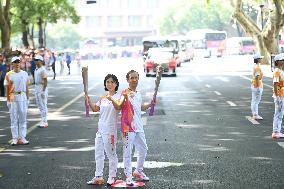 (SP)CHINA-HANGZHOU-ASIAN GAMES-TORCH RELAY (CN)