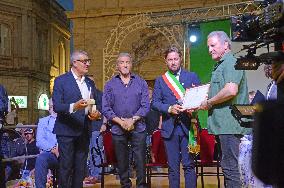 Stallone Receives The Keys And Honorary Citizenship - Gioia Del Colle