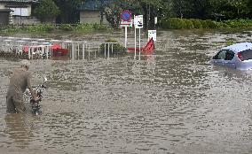 Typhoon Yun-yeung brings torrential rain in Japan