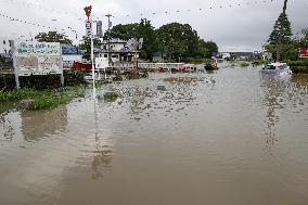 Typhoon Yun-yeung brings torrential rain in Japan