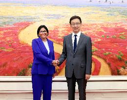 CHINA-BEIJING-HAN ZHENG-VENEZUELAN VP-MEETING (CN)