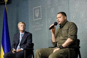 Joint briefing of Andriy Yermak and Michael McFaul in Kyiv
