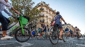 Traffic Jam On Cycling Lanes - Paris