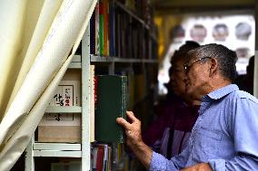 The Temple of Earth Book Market in Beijing