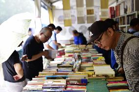 The Temple of Earth Book Market in Beijing