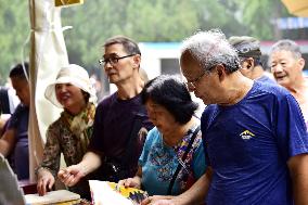 The Temple of Earth Book Market in Beijing