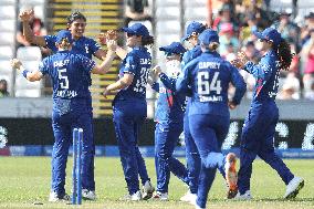 England Women v Sri Lanka Women - 1st Metro Bank ODI