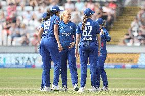 England Women v Sri Lanka Women - 1st Metro Bank ODI