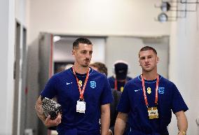 Teams of Ukraine and England arrive at Wroclaw stadium