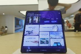 Huawei Latest Foldable Screen Phone Mate X5