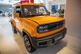 SAIC Baojun New Energy Vehicle on Sale in Chengdu, China