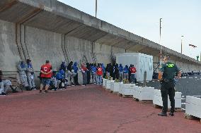 More Than 400 Immigrants Arrive Illegally To El Hierro Island - Spain