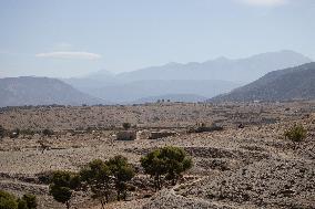 Organisation in the mountain village after the earthquake - Tafeghaghte