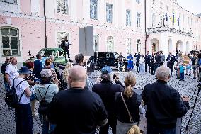 Anti-car tax protest pickets in front of the Riiigkogu