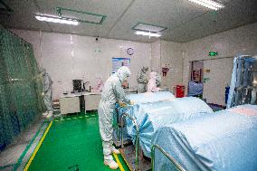 China Manufacturing Industry High Transmittance Conductive Film Materials